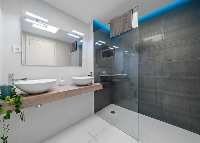 Magnificant First Line Appartement *